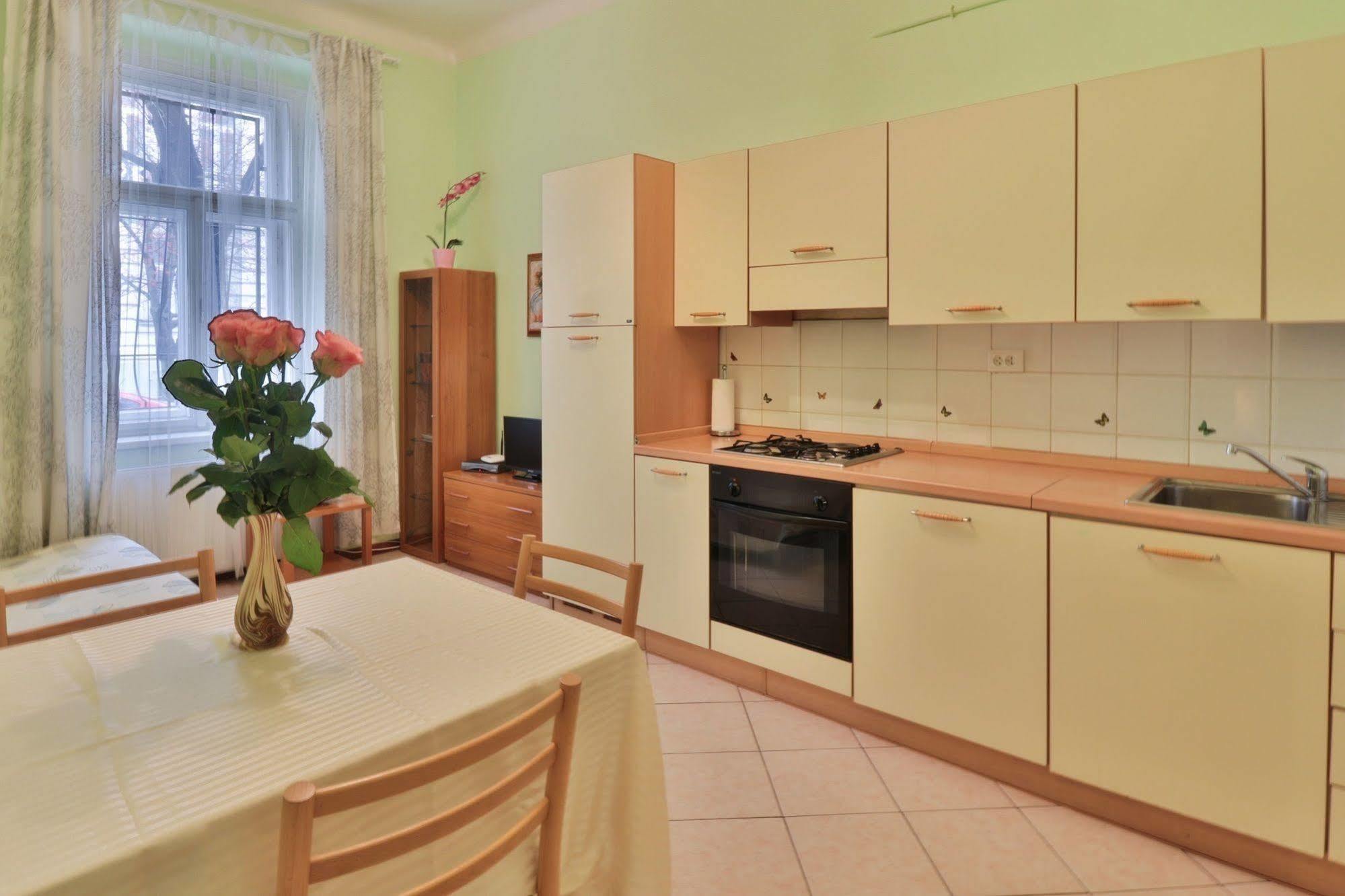Apartment Na Kozacce 6 Prag Eksteriør billede
